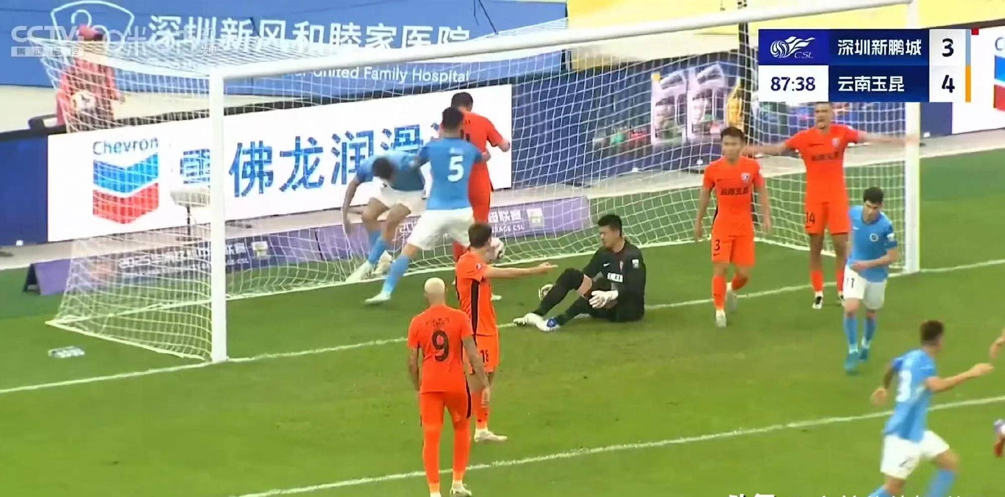 爆发性比赛，场上火药味十足