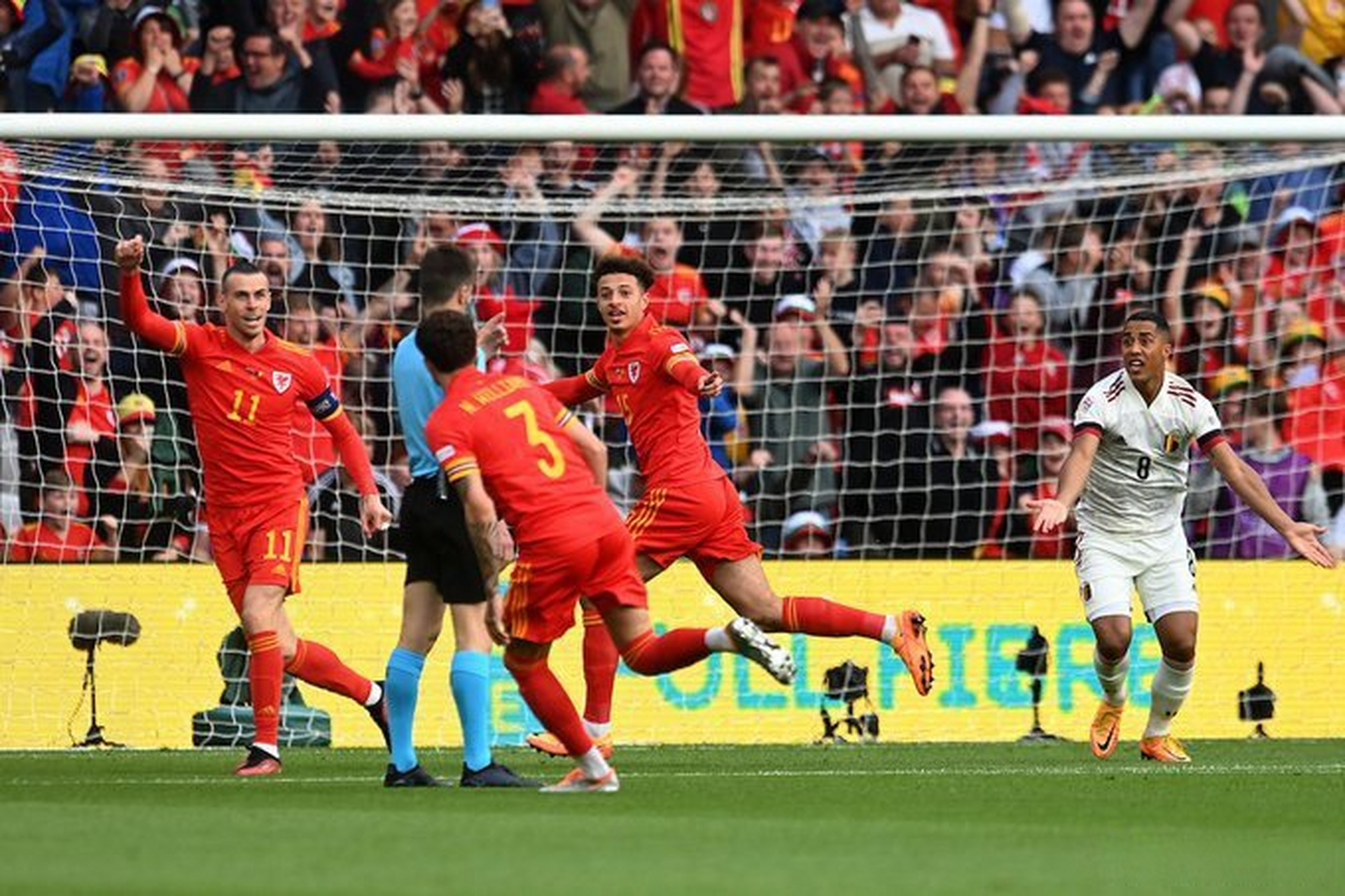 比利时大胜威尔士，实力雄厚