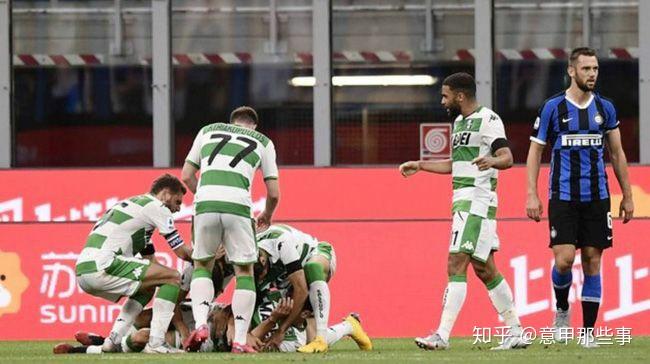 包含桑普多利亚主场被罗马逆转，惨遭告负的词条