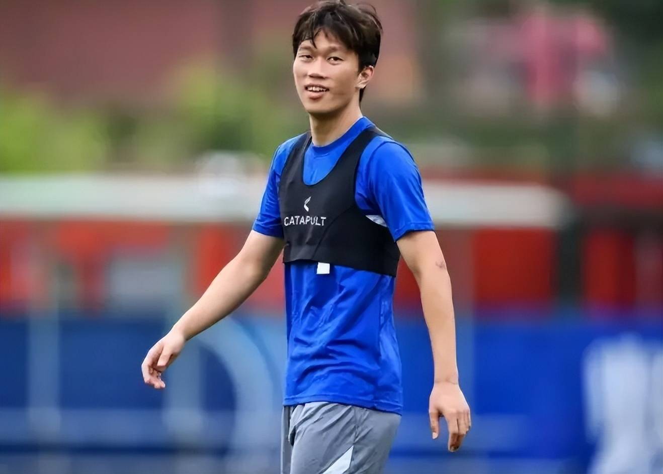 PG电子线上登入-赛场传佳音，青年球员崭露头角