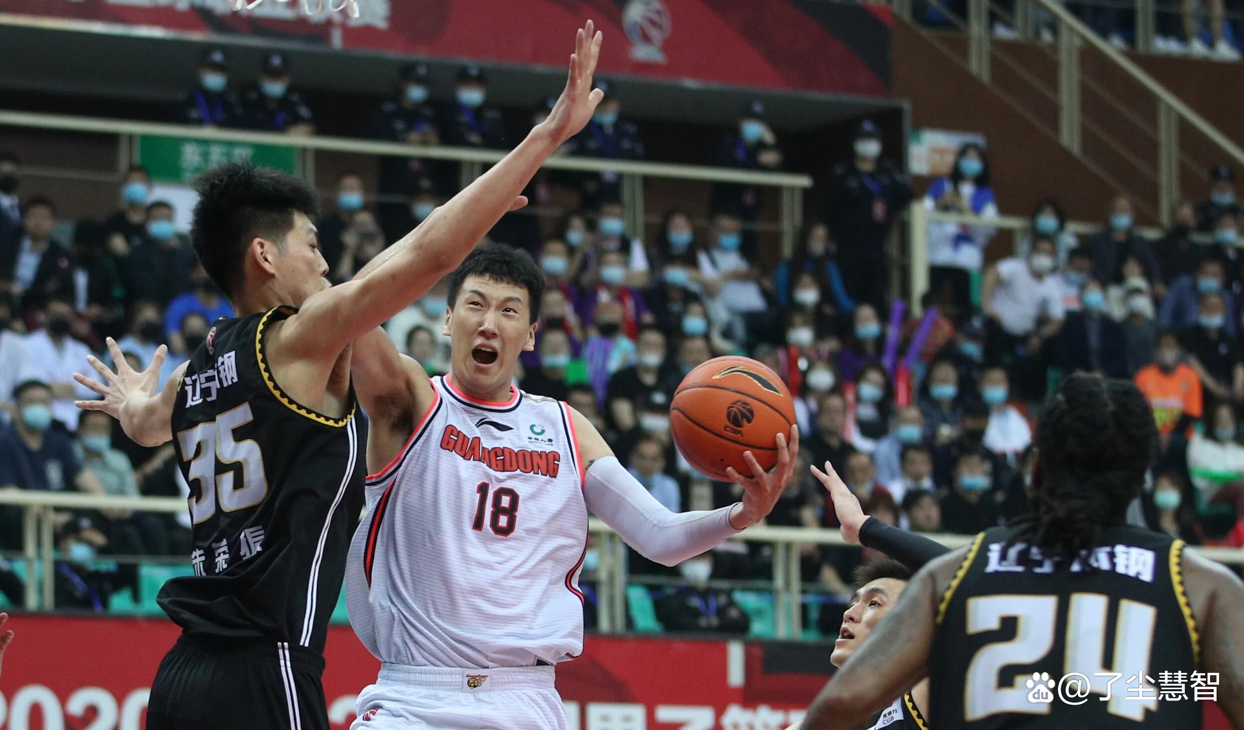 关于幕后花絮揭秘：CBA比赛胜利关键在哪的信息