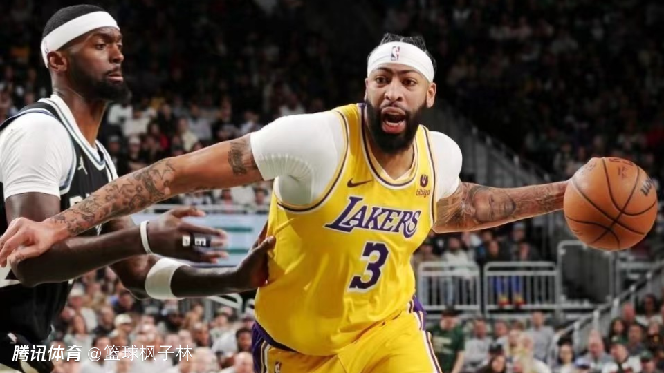 包含雄鹿遭遇两连败，字母哥发挥出色的词条