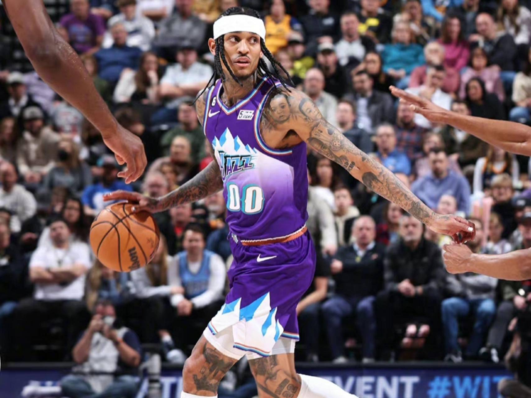 PG电子试玩-包含爵士队主力球员持续发挥出色，引领球队前行的词条