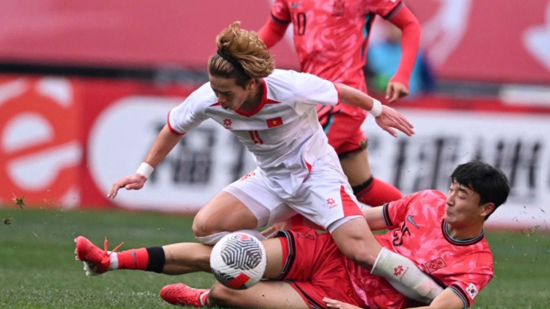 关于泰国女足惊艳表现：逼平对手晋级的信息