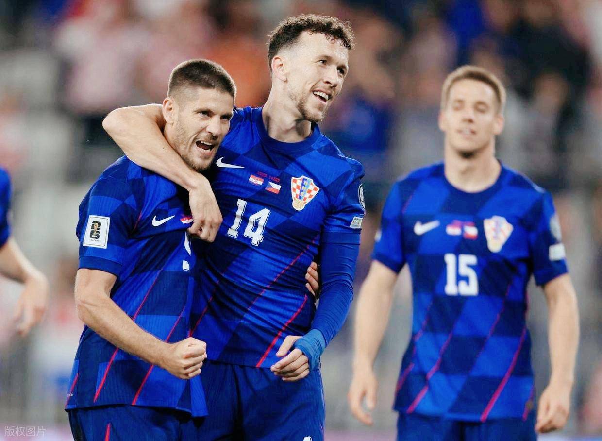 包含保加利亚队与匈牙利相遇，欧预赛实力对决的词条