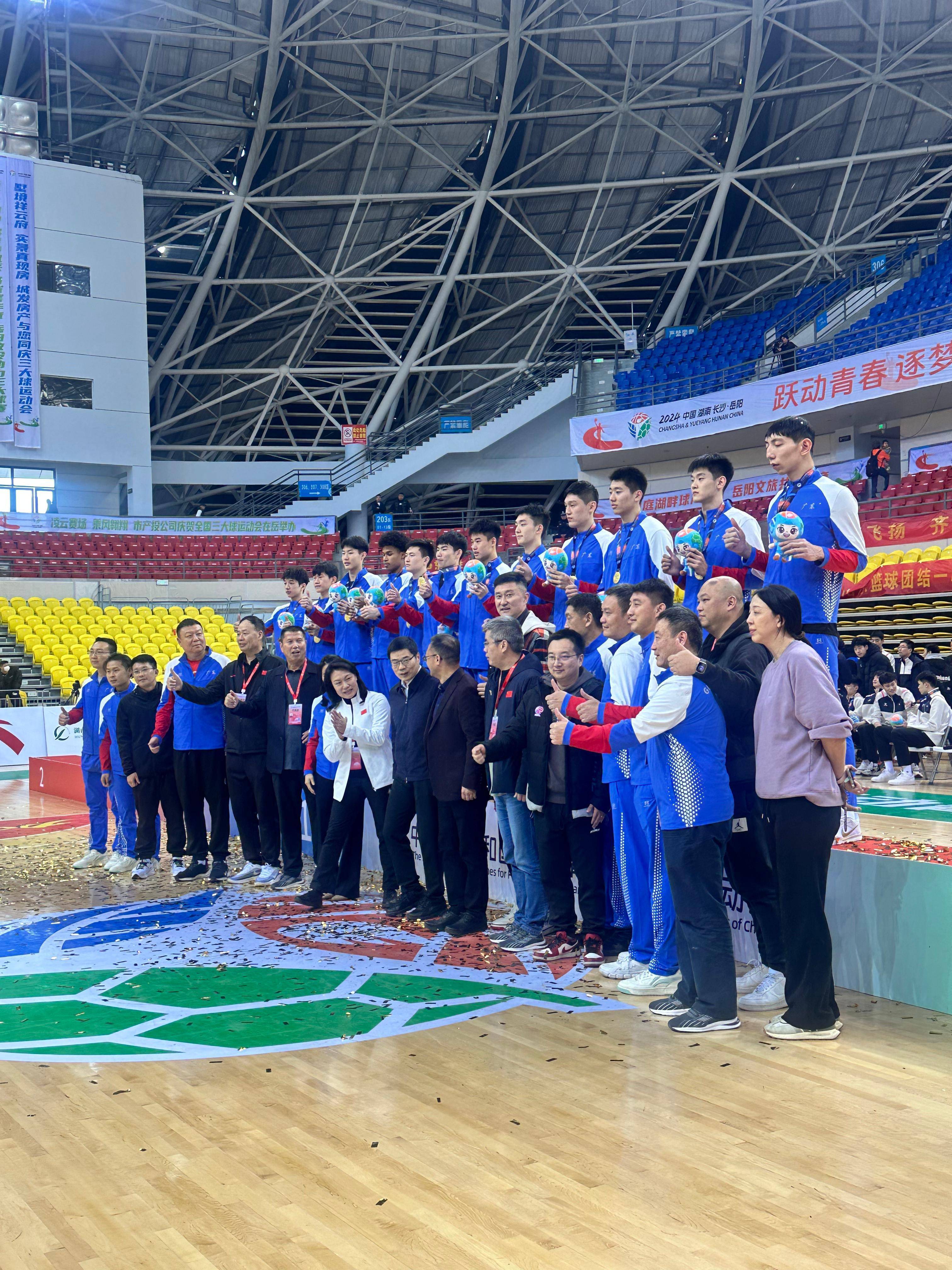 山东男篮战胜广东队，势如破竹