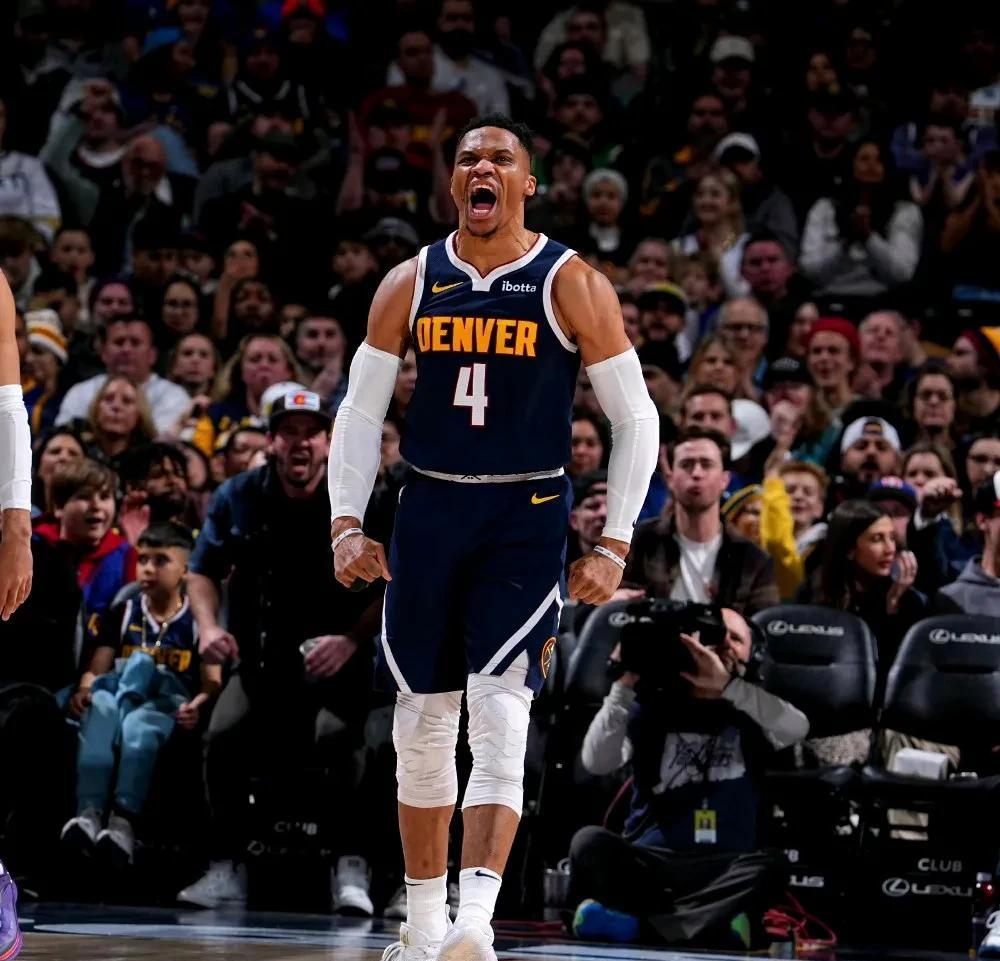 PG Soft Gaming-灰熊负于步行者唐斯继续寻找状态的简单介绍