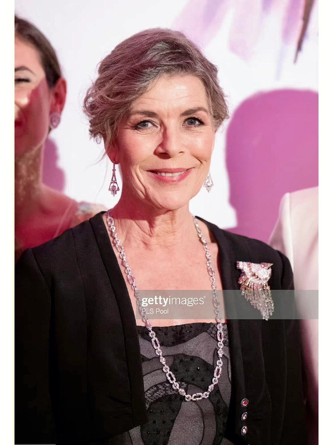 PG电子试玩-摩纳哥夜间舞会，圣弗朗斯神秘入场