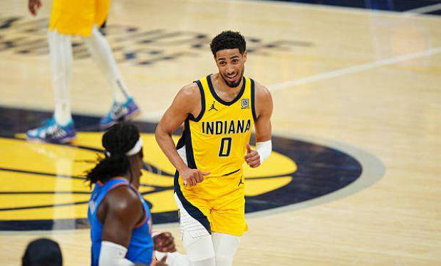 拳王魔术师伤愈归队，步行者赢得关键胜利