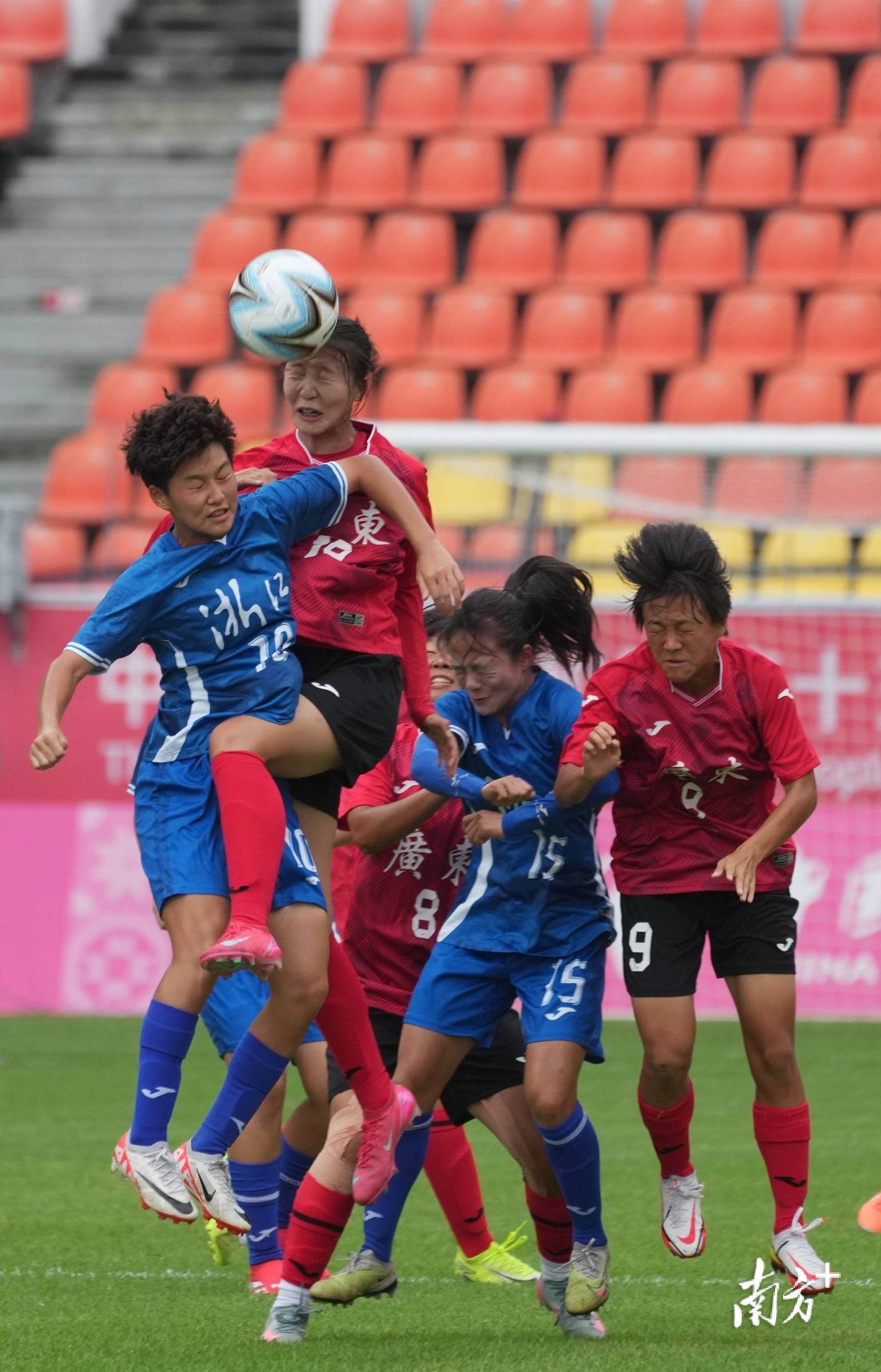 PG中国官网-国内女足联赛战队紧张备战！精彩对决