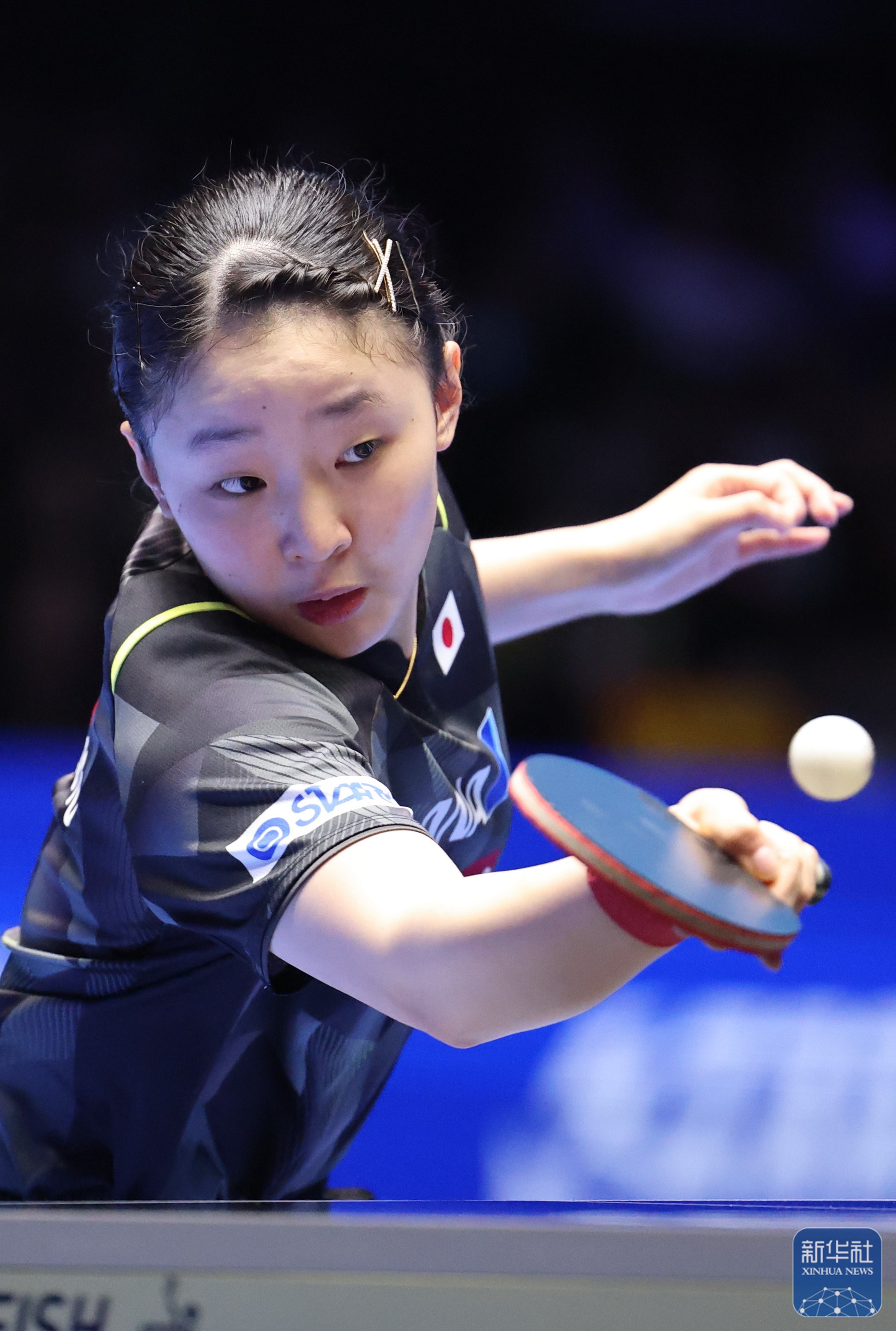 比赛现场激情四射，球员们尽展实力