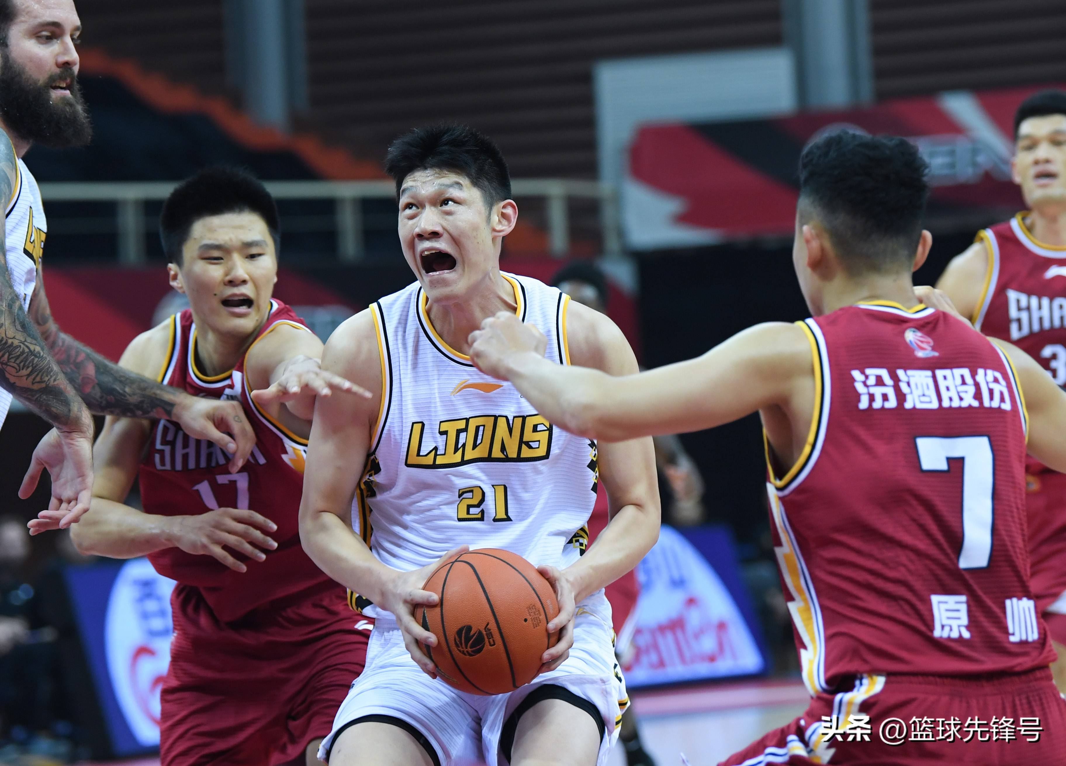 广东队主场取胜展示实力排名稳定 广东队主场取胜展示实力排名稳定