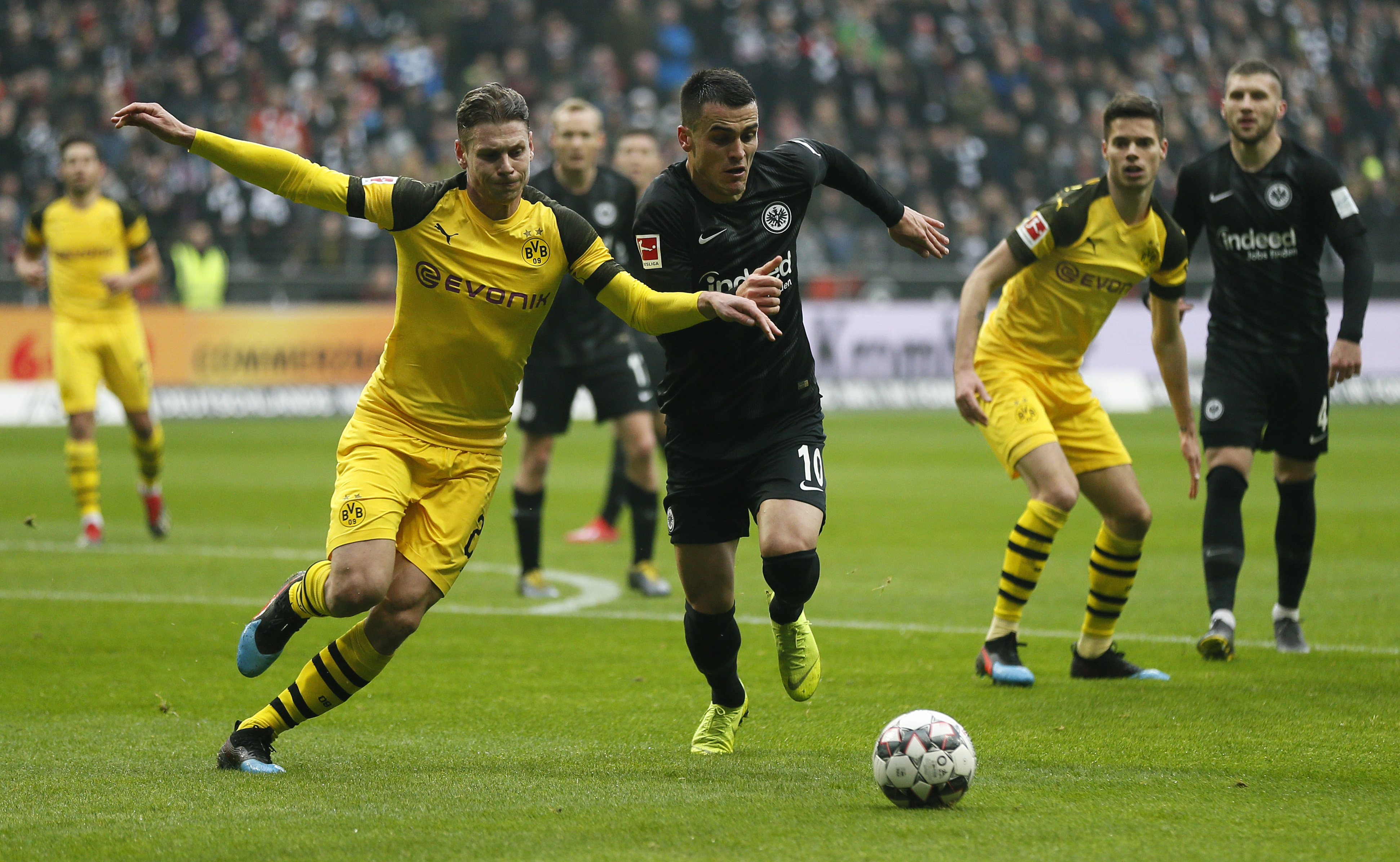 关于法兰克福青年队敢为人先,勇攀登峰的信息 关于法兰克福青年队敢为人先,勇攀登峰的信息