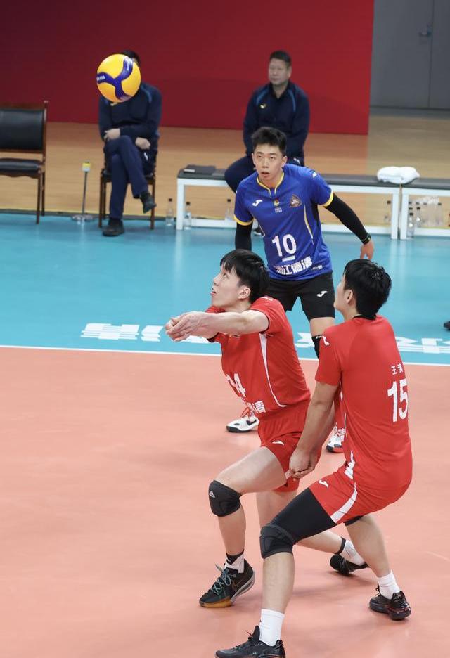 PG电子试玩官网-忻州队遭遇险胜，晋级季后赛