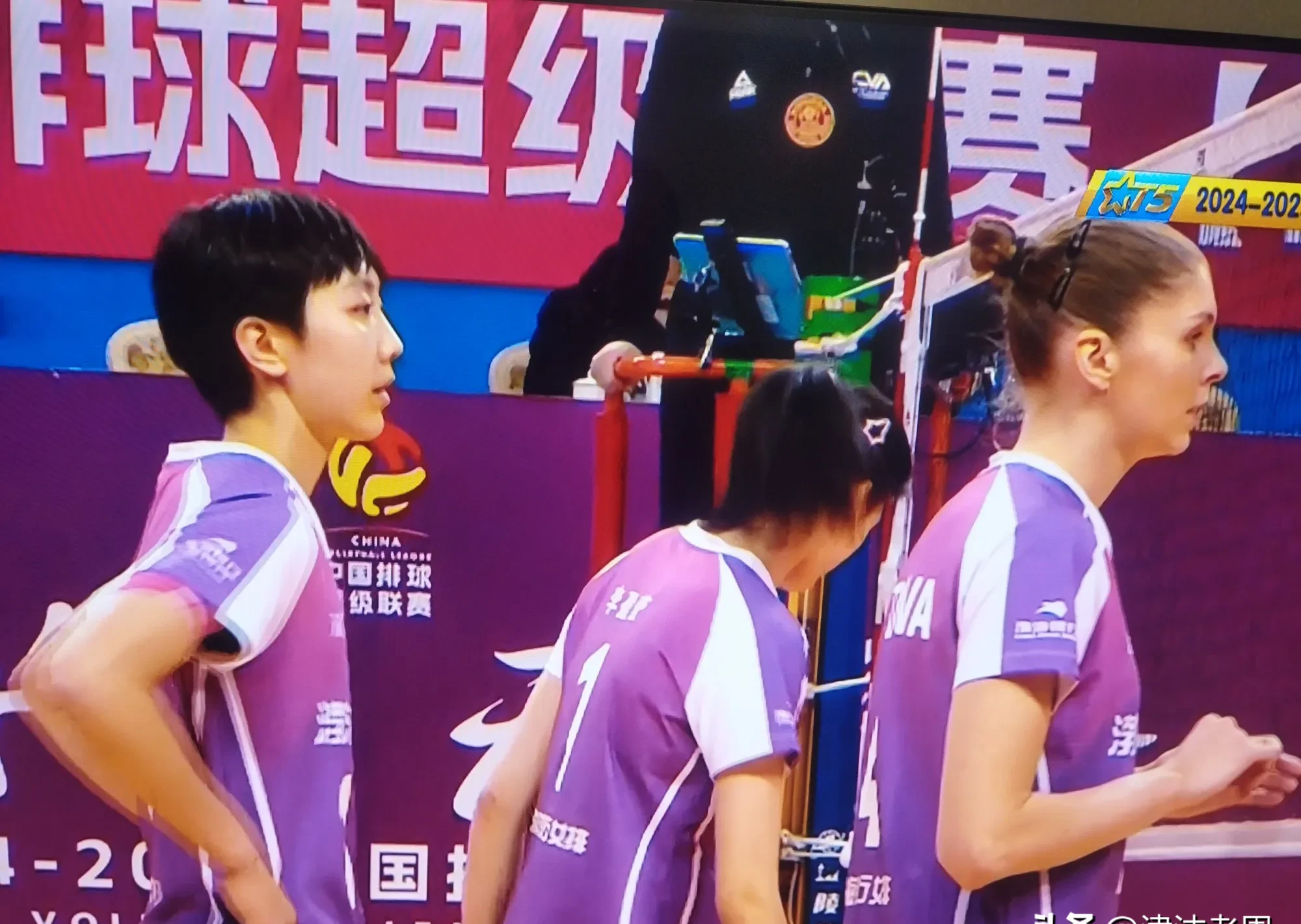 PG Soft Gaming-赛场上的对决激烈异常，运动员们互不相让