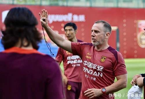 PG电子试玩官网-球队备战下一场比赛，全面调整战术