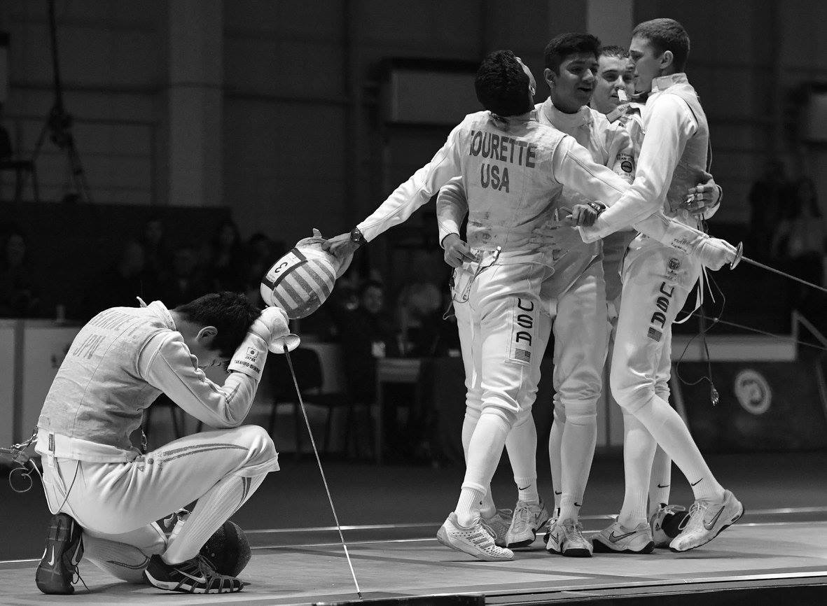 波兰击剑选手夺冠,夺冠风采绝伦 波兰击剑选手夺冠,夺冠风采绝伦