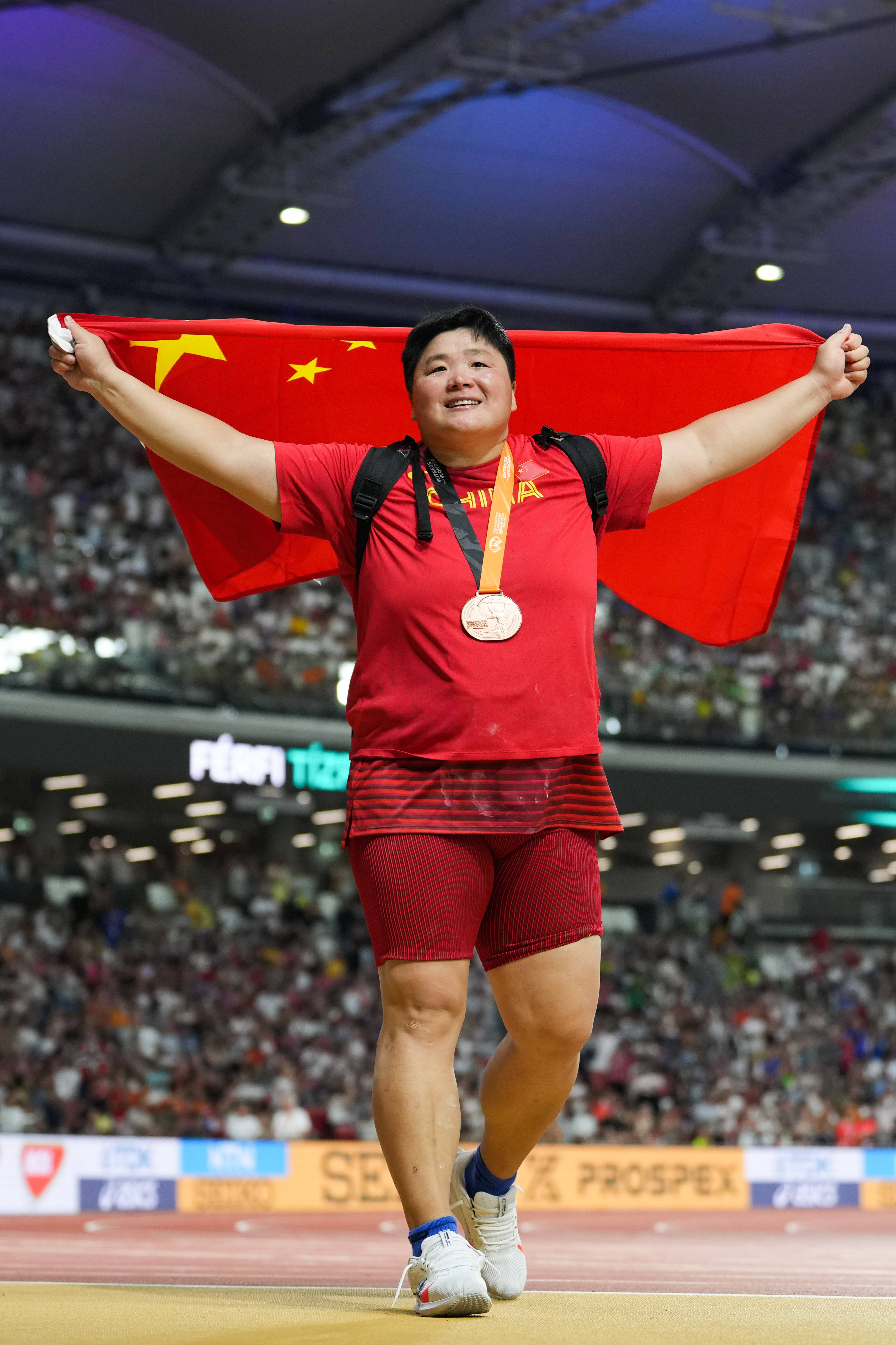 关于俄罗斯体操选手露出微笑,登上铜牌领奖台的信息 关于俄罗斯体操选手露出微笑,登上铜牌领奖台的信息