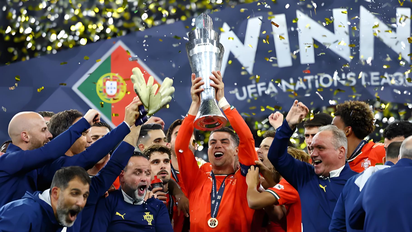 PG电子官网入口-葡萄牙选手登上乒乓球比赛男子团体颁奖台