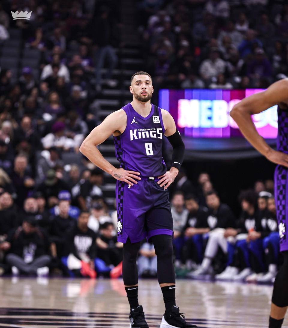 开拓者再度失利,麦科勒姆全场高效砍下27分4篮板4助攻 开拓者再度失利,麦科勒姆全场高效砍下27分4篮板4助攻