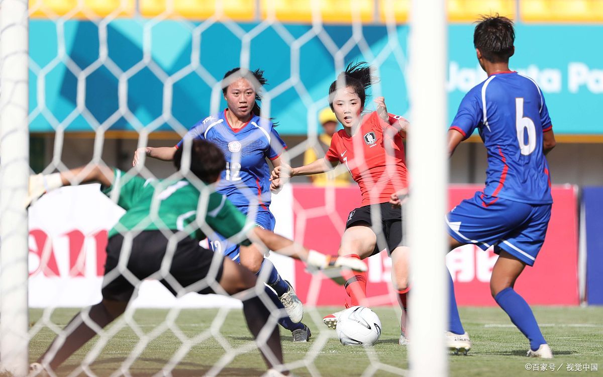 PG电子官网-女子足球比赛中，新晋实力派球队崭露头角