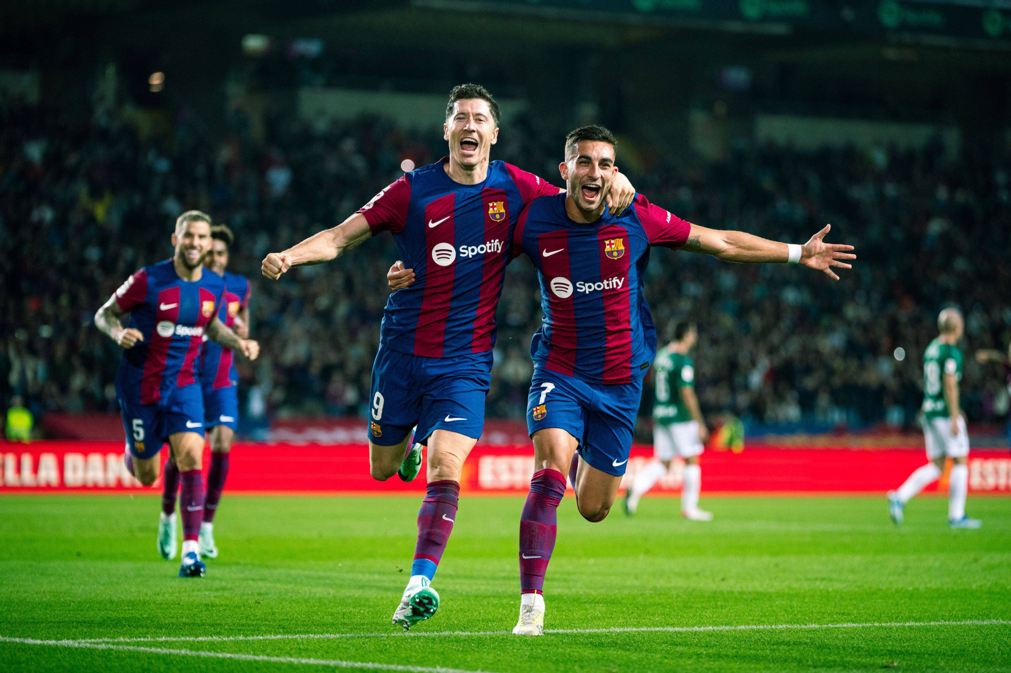 巴萨中场协作默契，助球队战胜对手