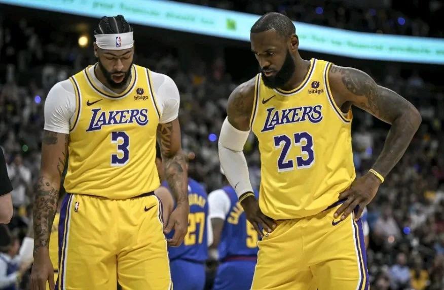 关于战术对决：教练间的战术较量各显神通的信息