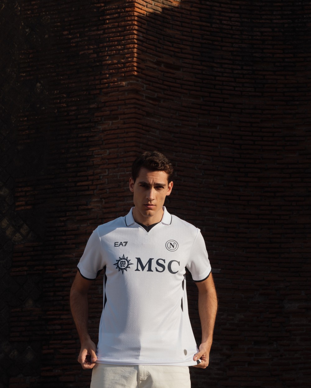 那不勒斯客场险胜兹沃勒,稳固战绩前列 那不勒斯客场险胜兹沃勒,稳固战绩前列