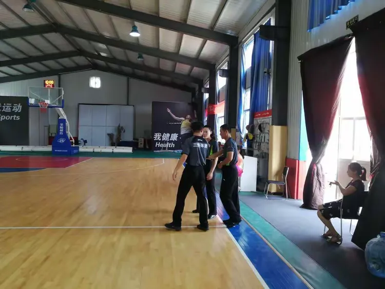 队内氛围融洽积极,团结一心拼搏精神值得称赞的简单介绍 队内氛围融洽积极,团结一心拼搏精神值得称赞的简单介绍