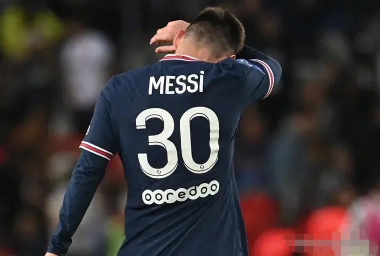 包含梅西领衔法甲射手榜，巴黎圣日耳曼领跑的词条