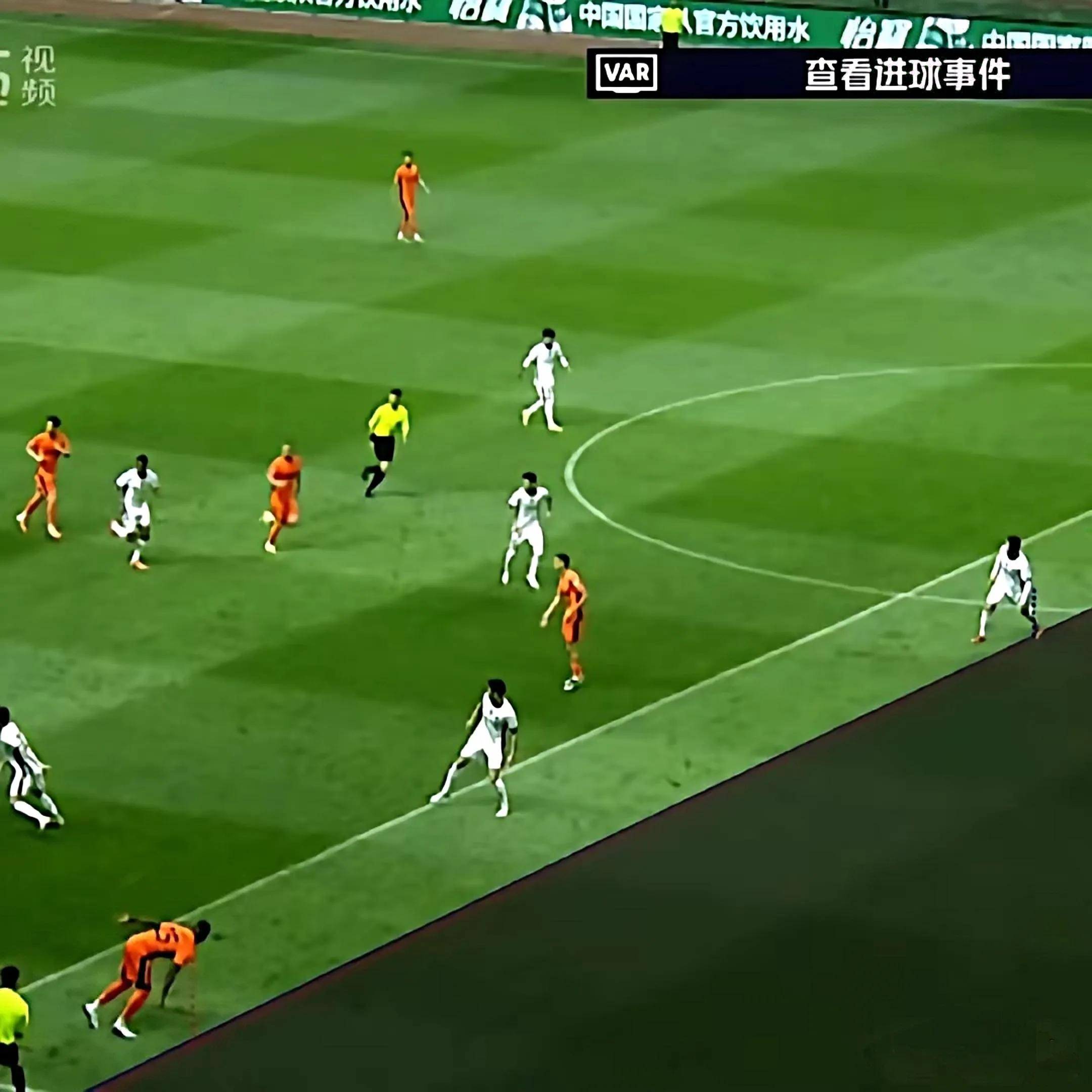 包含南安普顿主场击败升班马，稳定位置于中游的词条