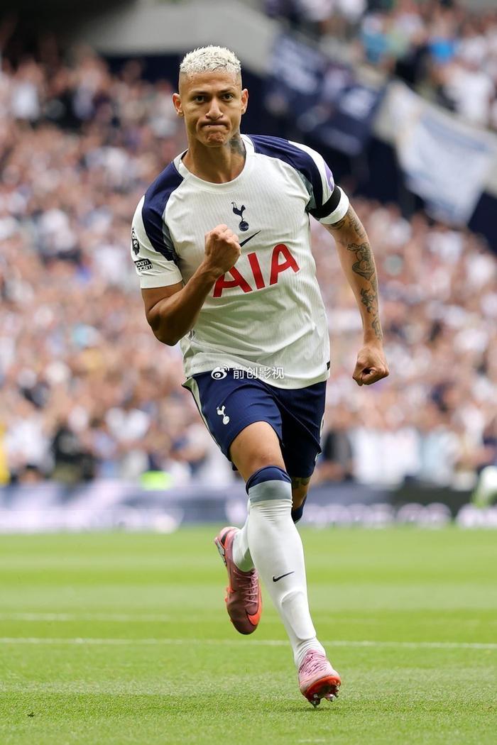 关于热刺主场战平伯恩茅斯，穆帅执教首胜后喜形于色的信息