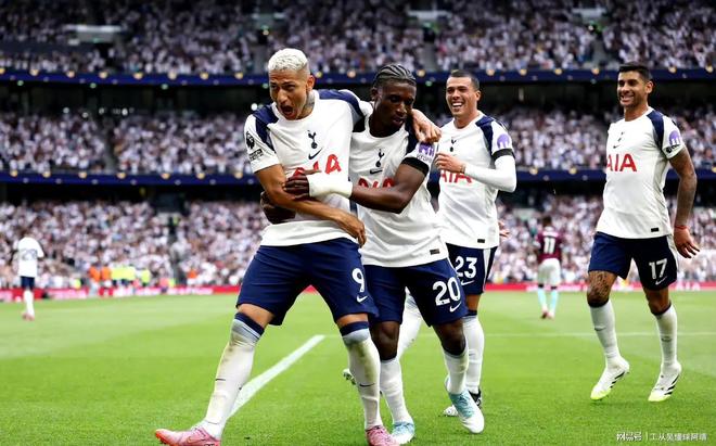 PG电子线上登入-包含欧国联快讯：曼城客场击败狼队，继续领跑英超的词条