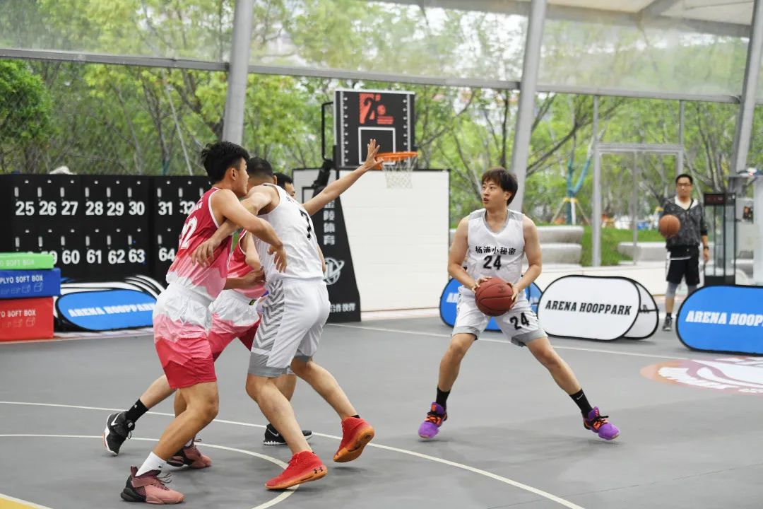 100T绝杀HKA，Inspired关键团战开团秒人激烈交锋成都决赛之夜，让粉丝疯狂欢呼的简单介绍