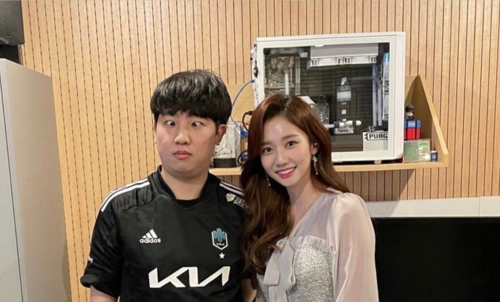 KT翻盘V5，ShowMaker关键团战开团秒人宿敌对决半决赛，点燃全场激情