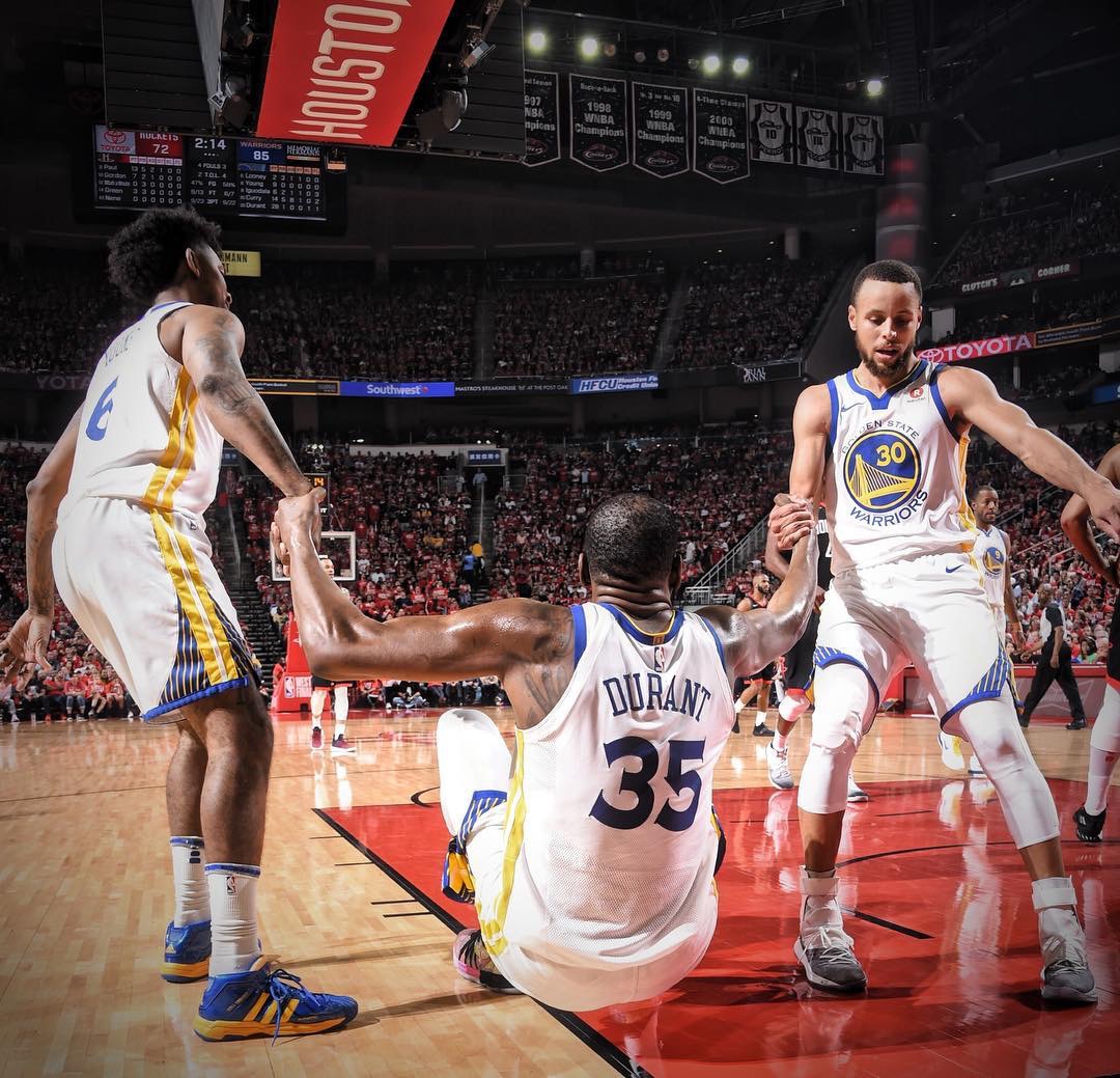 火箭横扫火箭，西部决赛晋级