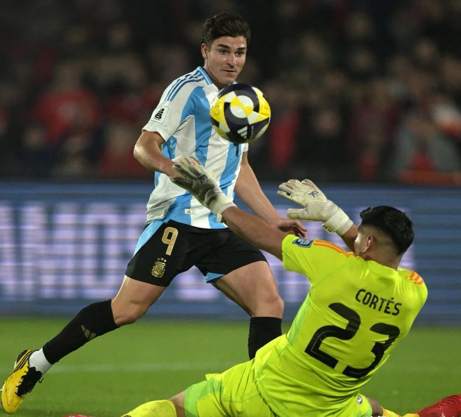 女足南美挑战赛：智利大胜阿根廷领跑积分榜