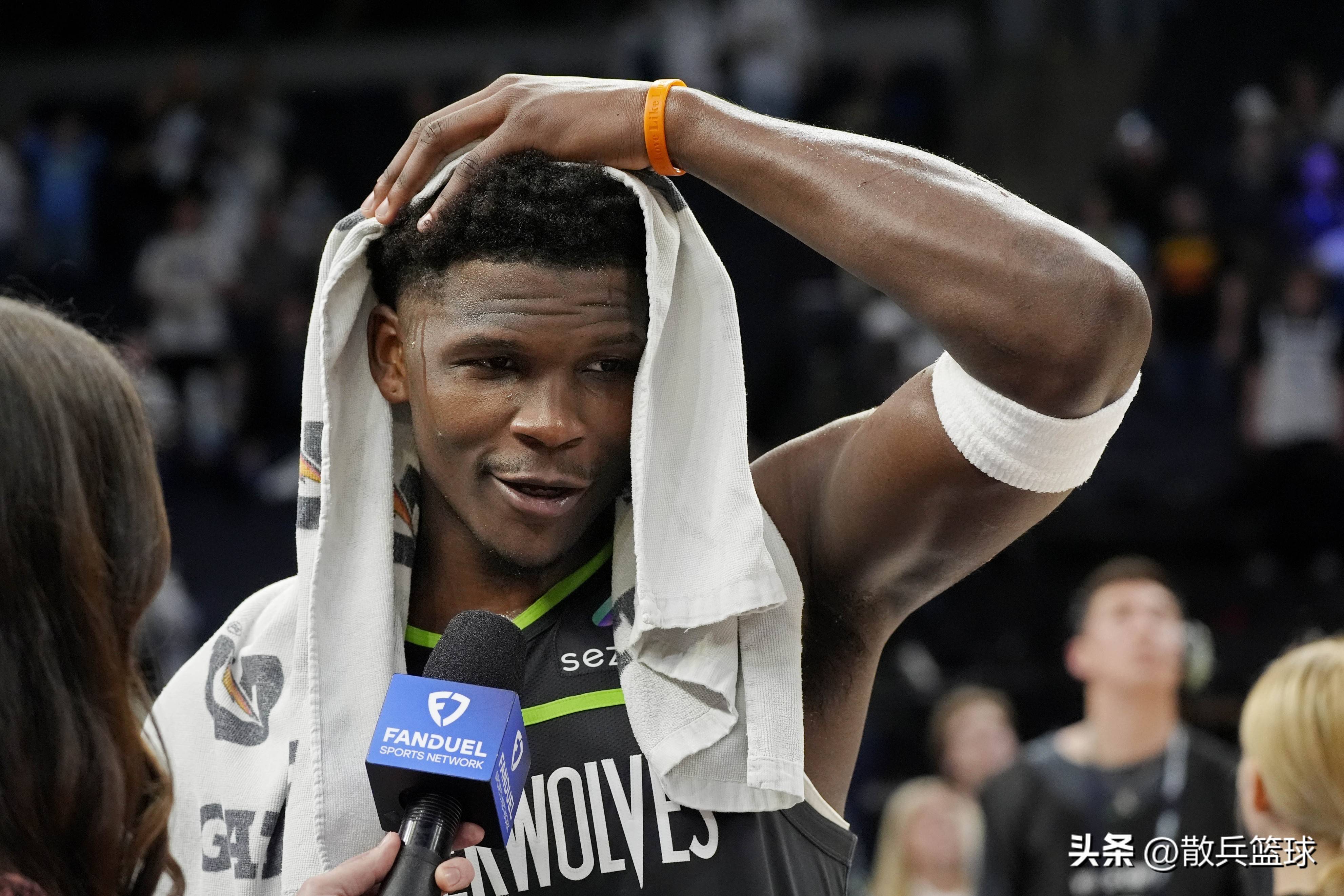 太阳主场大胜森林狼，稳居西部榜首