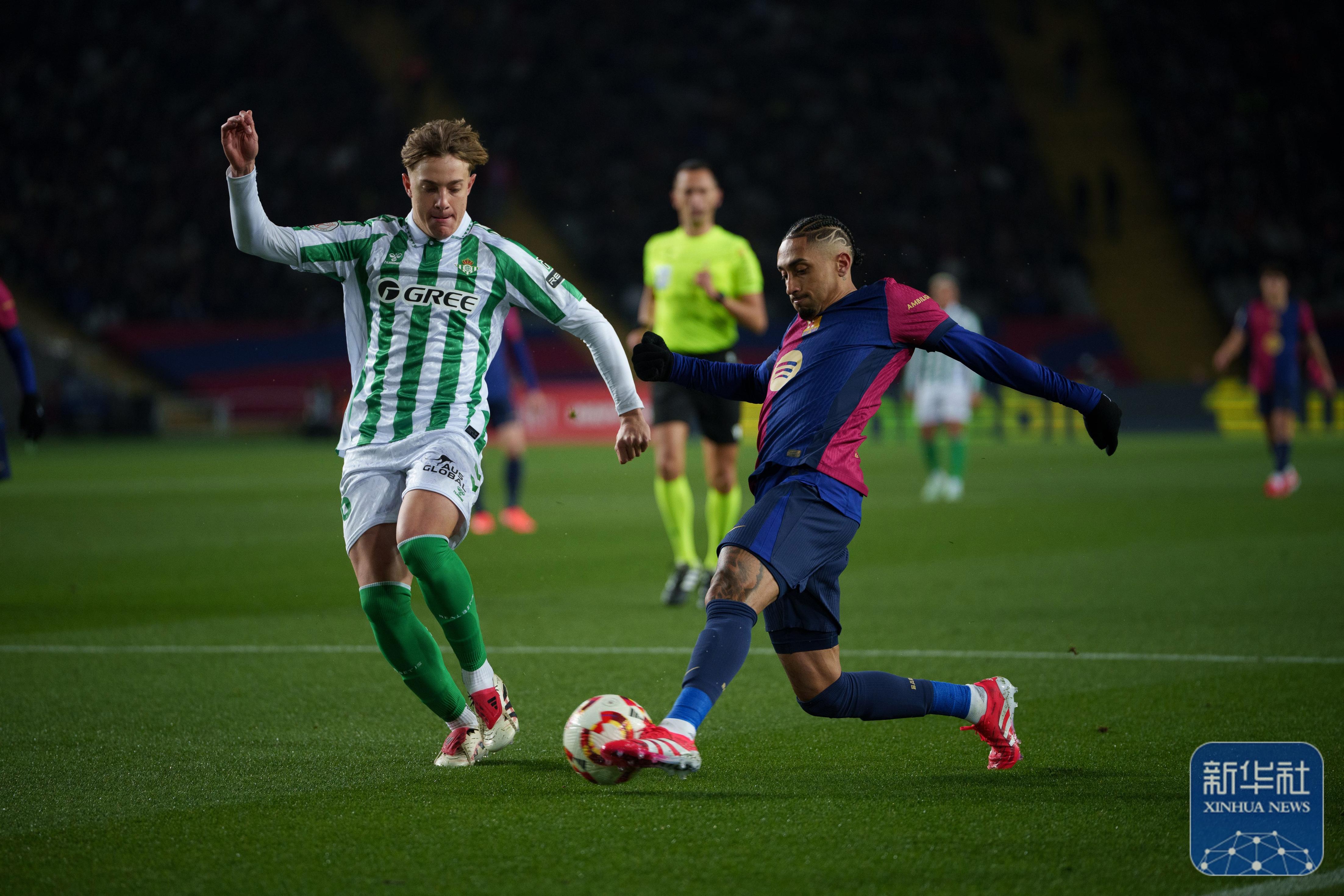 西班牙险胜马德里竞技，梅西点燃赛场