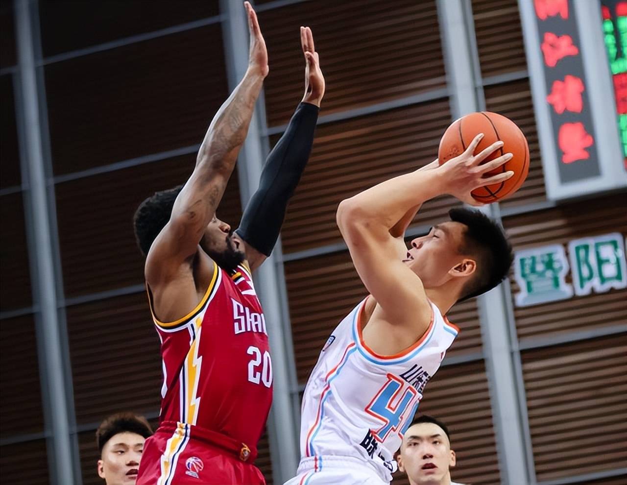 关于印尼队鏖战韩国队，黄鸭组合状态火热的信息