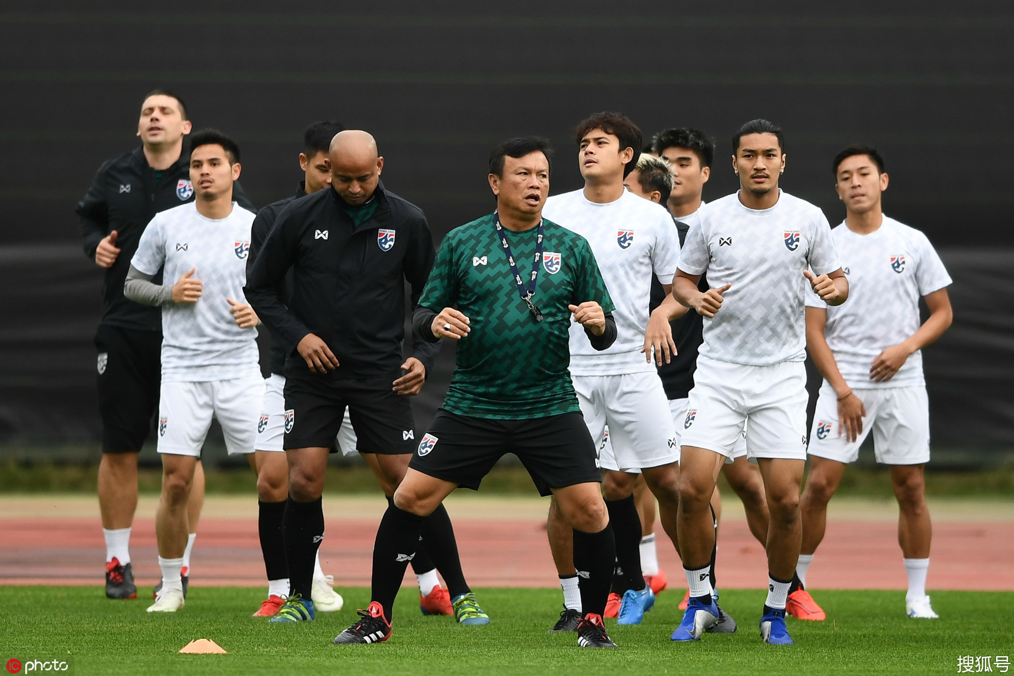 泰国队横扫中国队，黄鸭组合扛起全队的简单介绍