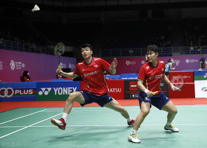 泰国队横扫中国队，黄鸭组合扛起全队的简单介绍